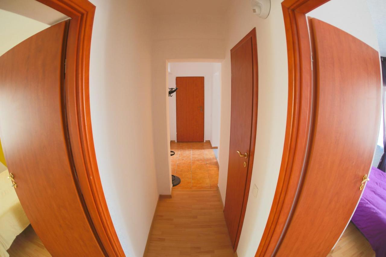 Apartament Color Downtown Bucureşti